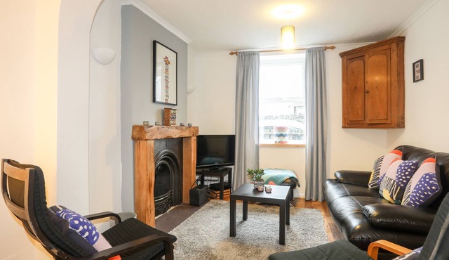 5 THOMAS STREET, family friendly, with a garden in Llanberis