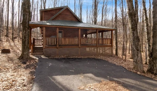5 world class golf courses Nice Cozy Cabin. Min from Schuss Mountain.