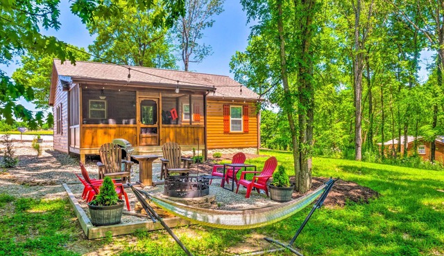 50-Acre Farm w/Fishing Pond! Cabin in Brownsville