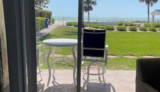 50 ft from sand, Private Island 125 +review