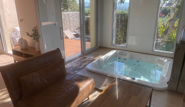 50 m² house with indoor jacuzzi.