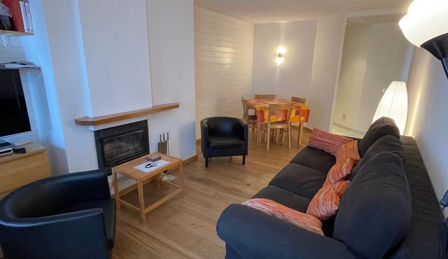 50 metres from the cable car, apartment with balcony, private collective parking, WIFI