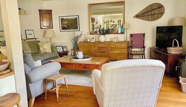 50 metres from the quay - a rare gem in the heart of Dinan harbour - parking lot