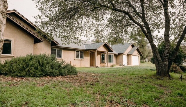 50 miles to Yosemite - The Granite Retreatn4-bedroom house with WiFi, AC