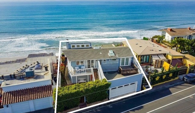 50' Ocean Front + 5 Outdoor Spaces + Dogs OK + AC