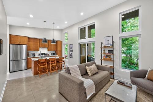 500 House - Unit A