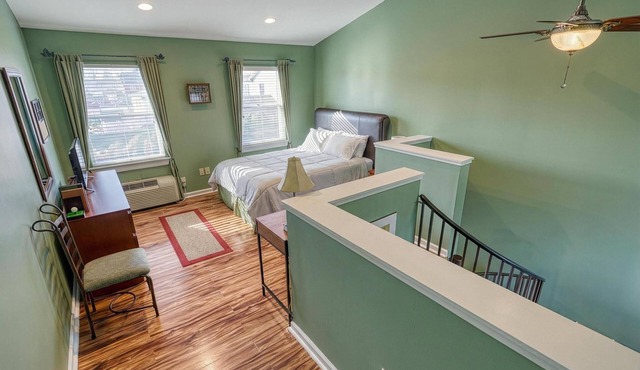 500 sq ft Suite w/Full Kitchen (2 Floors)