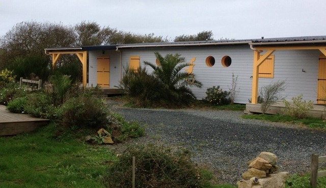 500 wooden chalets rental mêtres beaches and waves