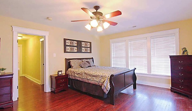 501#C - Downtown 2BR Condo w/Modern Amenities