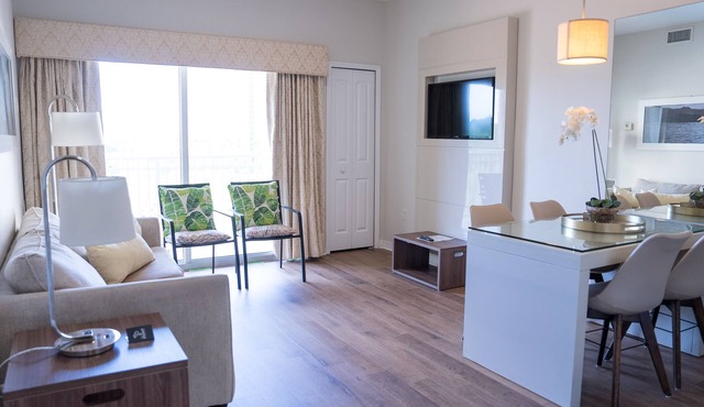 503 Luxury 1Bedroom pool and Universal view