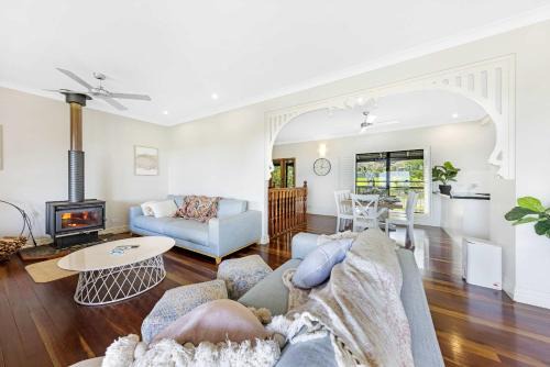 50kms of stunning ocean & hinterland views with pool