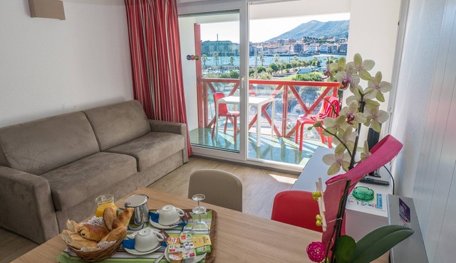 50m de la Plage ! Bel Appartement Duplex + Wi-Fi