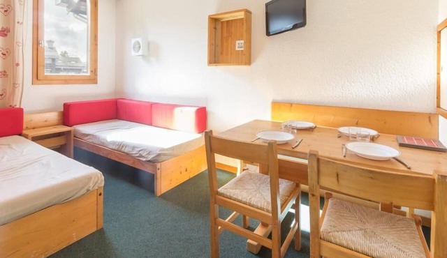 50m from ski slopes, 2nd floor, balcony, tv, ski locker, 27m², Montchavin La Plagne