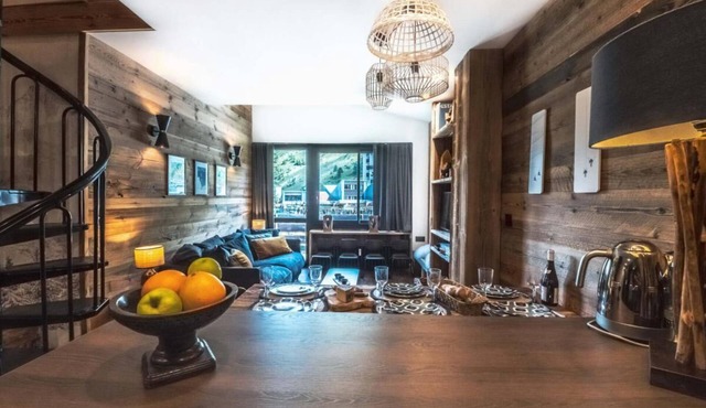 50m from ski slopes, 3rd floor, balcony, tv, ski locker, 50m², Tignes