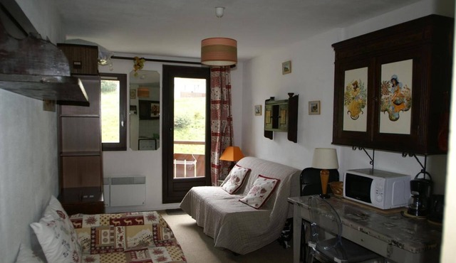 50m from ski slopes, parking, tv, ski locker, 18m², Les 7 Laux