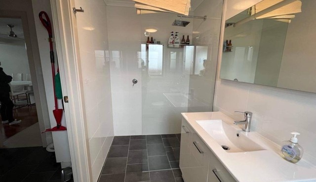 50M Walk to the beach! Great quick getaway from The City