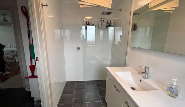 50M Walk to the beach! Great quick getaway from The City