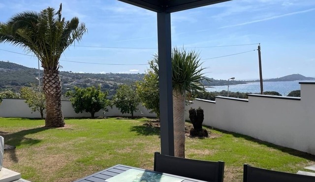 50m2 garden level, 400 m from Agosta beach