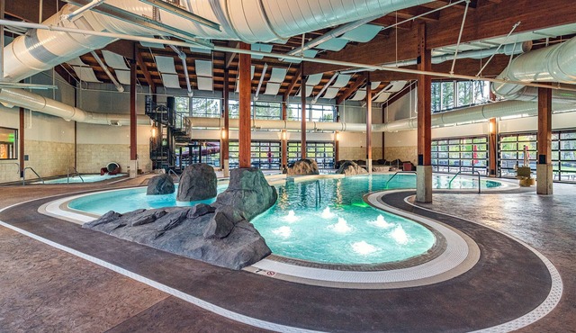 51 Tennis Village | 2 BR / 2 BA, Sleeps 6