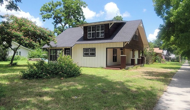 511 Western Casa, Where Timeless Western Aesthetics meets Modern Comfort