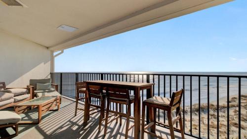 513 Seascape by AvantStay Oceanfront Home w Amazing Views Community Pool Access