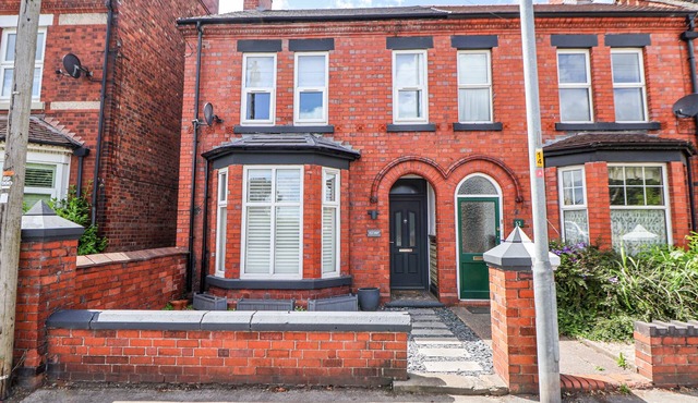 52 BARONY ROAD, pet friendly, with a garden in Nantwich