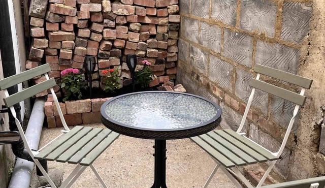 52% off! Brilliant studio 3 stops to central London [Bank / Liverpool Street]