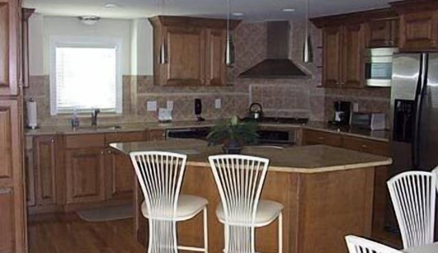 5208 Marine Place North