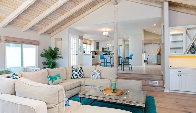 5227S -185027: 3 BR, 2 BA House in Oxnard, Sleeps 9