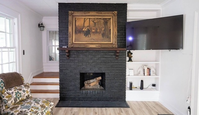 524 West 15th Street - SLEEPS UP TO 14