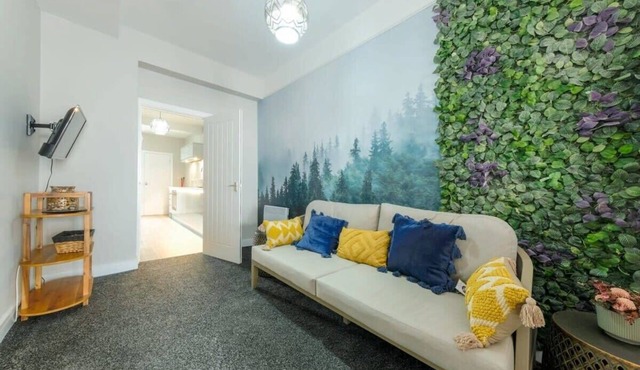 526 Gloucester Flat 2- Hopewell