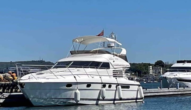 52ft Motor Yacht, Plymouth Yacht Haven Marina