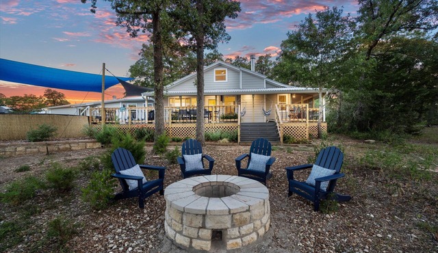 53 Acre Ranch w/Sauna, Spa, Lake, Game Room & More!