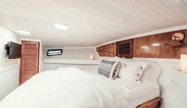 53’ PNW Yacht — L Y L A