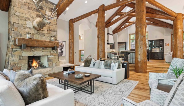 536 Elkhorn - 5 Bedroom Residence