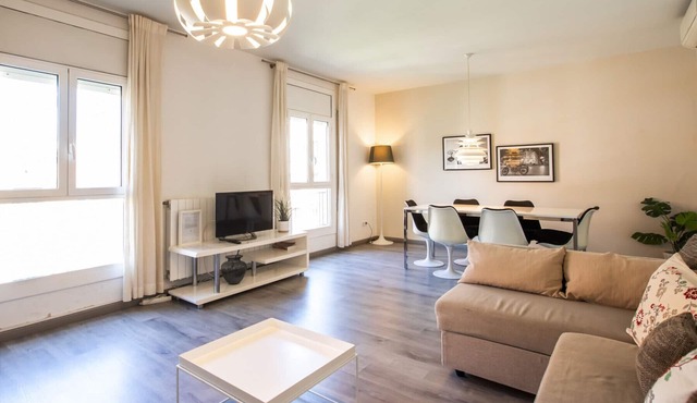 53IND1121 - Apartment near Sagrada Familia