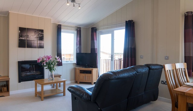 54 Meadow View Lodge - 3 Bed-Sleeps 6-TJS54MV
