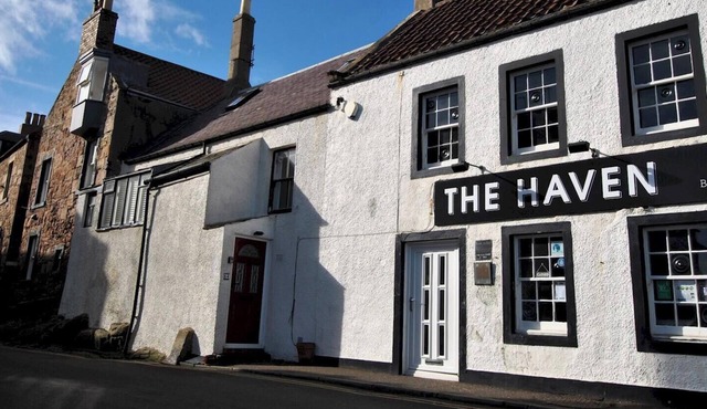 54 On the Rocks- characterful coastal cottage