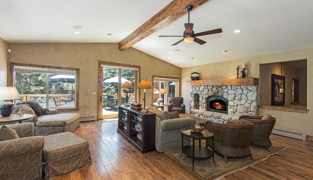 5400', Family Friendly Luxury Home w/6BD, 6.5BR, Hot Tub, Steam Room & Yoga Room