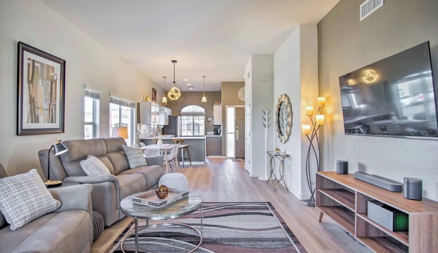 55+ Community w/Pool & Spa: Green Valley Retreat!
