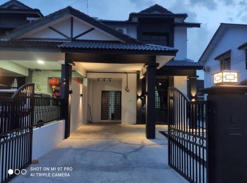 55 homestay 4-bedrooms guesthouse in Bukit Bakri Muar Johor