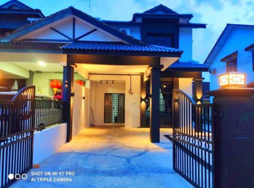 55 Homestay Bakri Muar Lovely House 12 pax