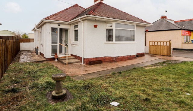 55 MARINE ROAD, pet friendly, character holiday cottage in Pensarn