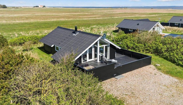 5536 Hvide Sande - Laust Diges Vej 9