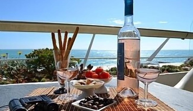 55m2 Panoramic Sea View Apartment with garage included