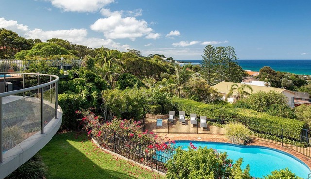 56 Becker Road - one street back from the Beach!