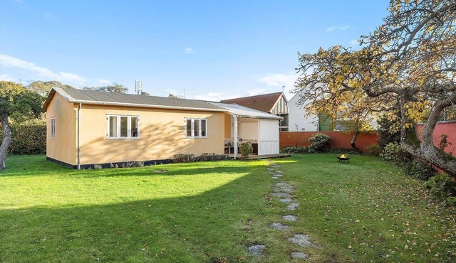 5609 Svaneke - Reberbanevej 1