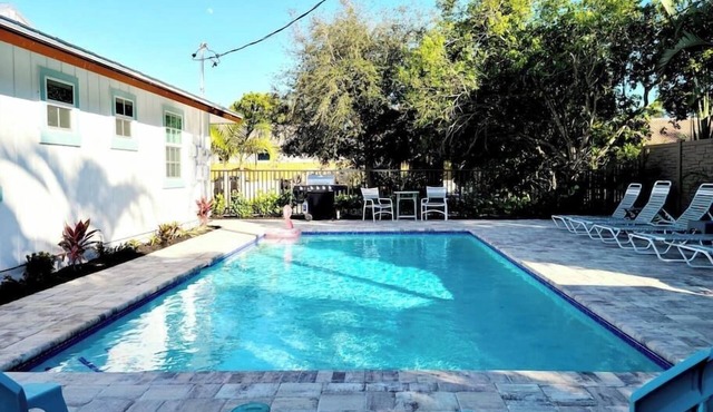 562 Beachy Keen Cottage| New Pool | Mins 2 Beaches