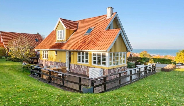 5651 Svaneke - Svanebakken 10