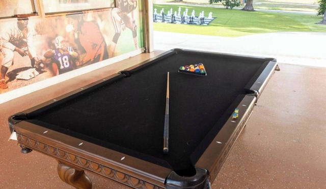 58-Acre Estate Heated Pool Outdoor Dining